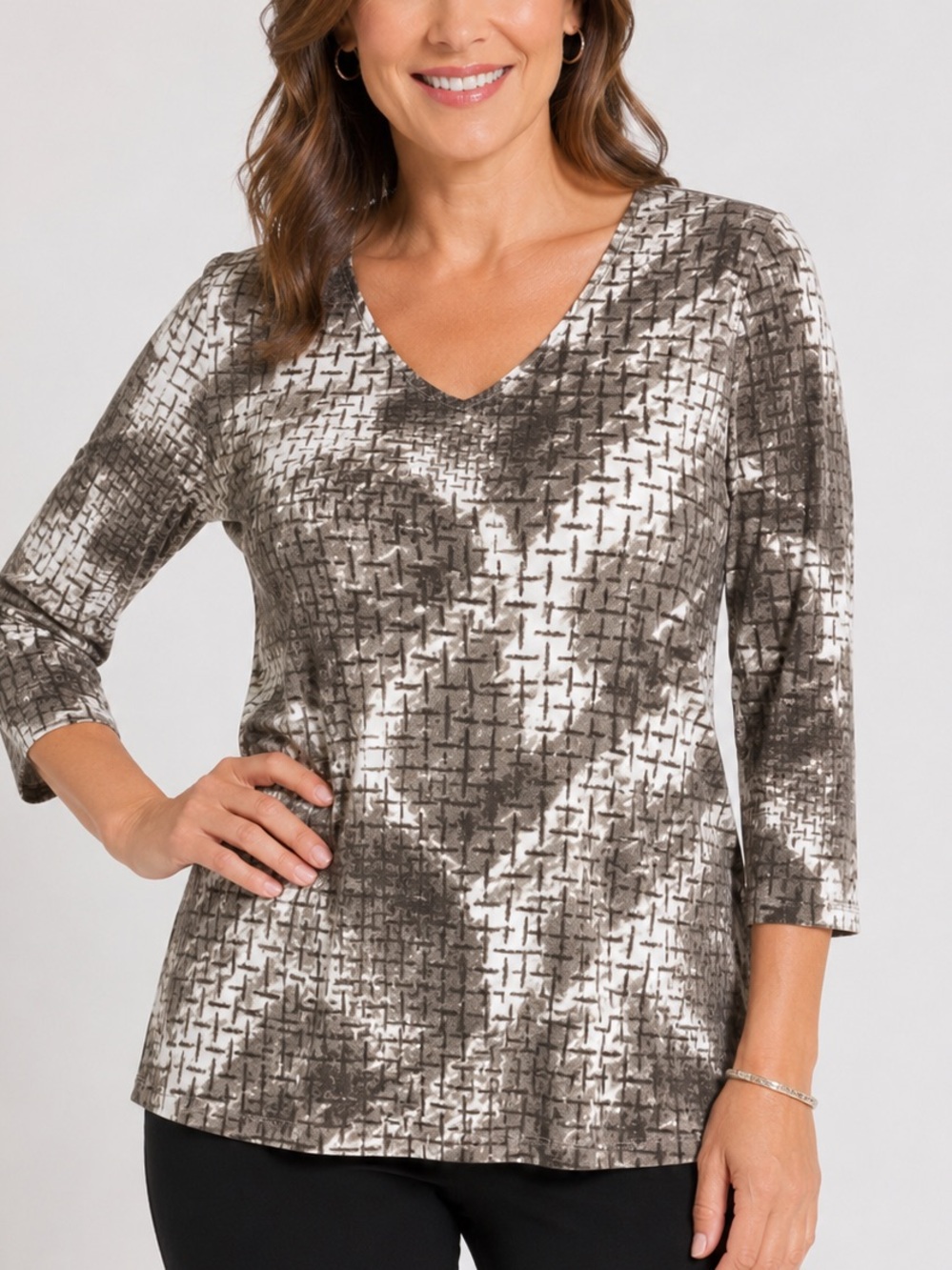 Chico’s Easywear 3 XL Gray Abstract Print Top 3/4 Sleeve Stretch V Neck Tunic